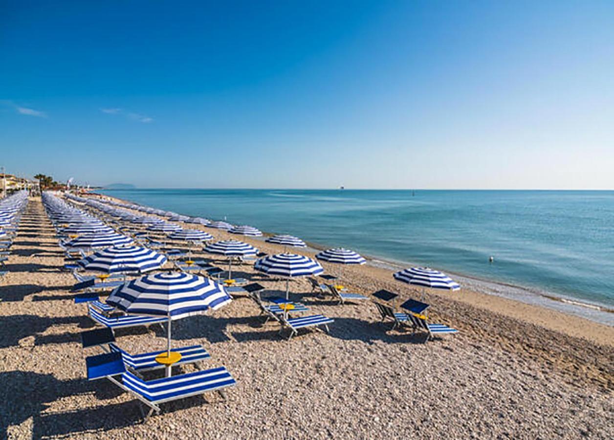 Apartamento Casa Lilly Porto SantʼElpidio Exterior foto
